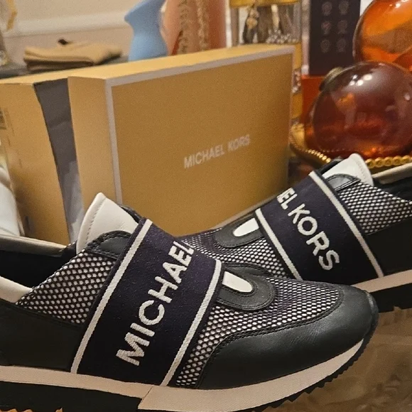 Michael Kors  Black and White Slip-On Sneakers Size 9.5 - Picture 6 of 8